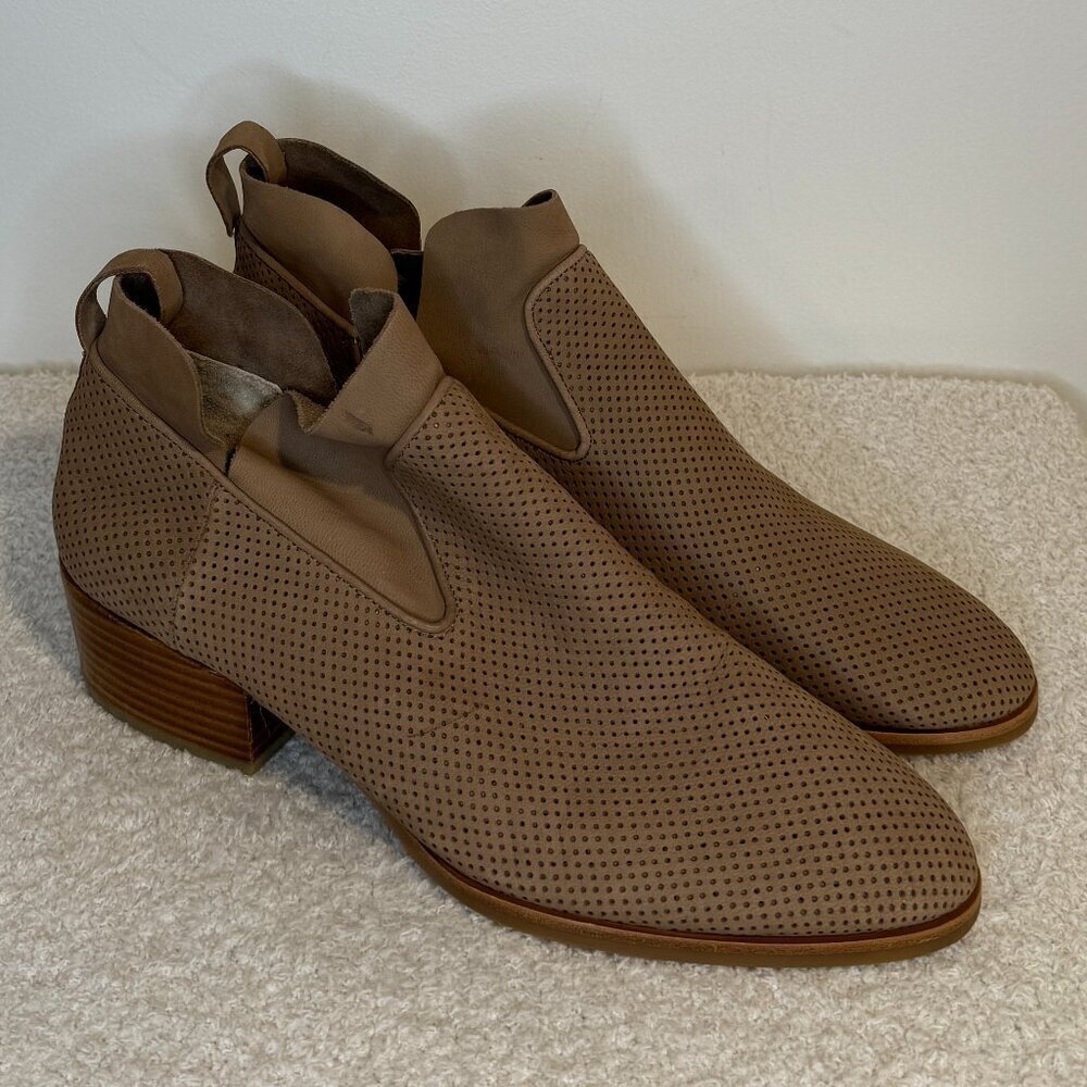 Via Spiga | Tricia Bootie | Sand